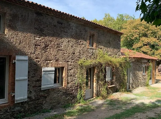 La Ferme Du Domaine De La Mazure Hébergement de vacances *
