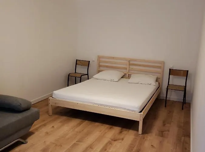 La Ferme Du Domaine De La Mazure Hébergement de vacances *